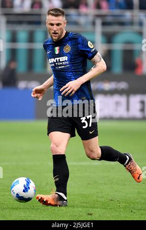 Milano Skriniar del FC Internazionale in azione durante la Serie Una partita di calcio tra FC Internazionale e AS Roma allo stadio San Siro di Milano (i Foto Stock