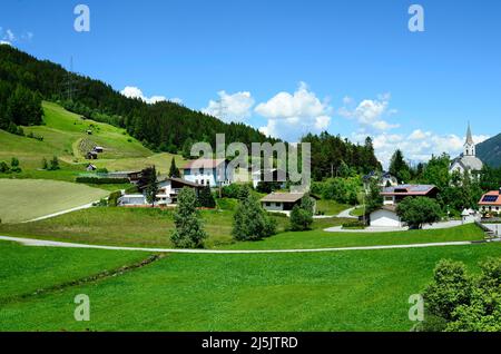 Austria, Tirolo, piccolo villaggio di montagna Piller a Pitztal Foto Stock