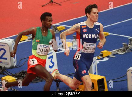 Jakob INGEBRIGTSEN di Norvegia e Samuel TEFERA di Etiope finale 1500 M uomini durante i Campionati mondiali indoor 2022 il 20 marzo 2022 alla Stark Arena di Belgrado, Serbia - Foto Laurent Lairys / Foto Stock