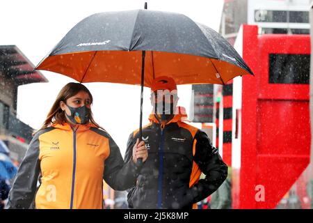Imola, Italia. 24th Apr 2022. Daniel Ricciardo (AUS) McLaren. Gran Premio Emilia Romagna, domenica 24th aprile 2022. Imola, Italia. Credit: James Moy/Alamy Live News Foto Stock