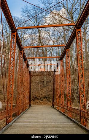 Gale Road Bridge, che un tempo era il Grand River, ora nello storico Bridge Park nella contea di Calhoun, Michigan, USA Foto Stock