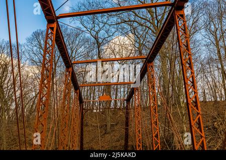 Gale Road Bridge, che un tempo era il Grand River, ora nello storico Bridge Park nella contea di Calhoun, Michigan, USA Foto Stock