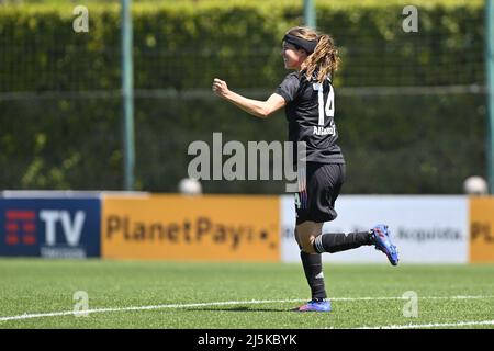 Roma, Italia. 24th Apr 2022. Sofie Giudice Pedersen di Juventus Women durante la Serie delle Donne Una partita tra SS Lazio Women e Juventus F.C. allo Stadio Mirko Fersini il 24th aprile 2022 a Formello, Italia. Credit: Live Media Publishing Group/Alamy Live News Foto Stock