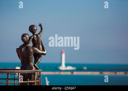 ODESSA, UCRAINA - February17, 2016: Monumento alla moglie di marinai in attesa Foto Stock