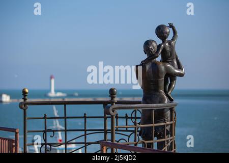 ODESSA, UCRAINA - February17, 2016: Monumento alla moglie di marinai in attesa Foto Stock