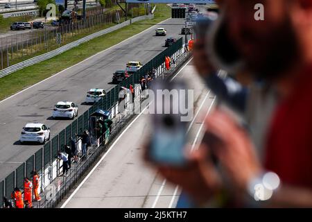 Azione durante il round 2nd della Clio Cup Europe 2022, dal 22 al 24 aprile 2022 sul circuito permanente del Jarama, a San Sebastian de los Reyes, Spagna - Foto Xavi Bonilla/DPPI Foto Stock