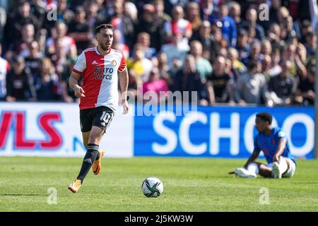 Rotterdam, Paesi Bassi. 24th Apr 2022. Rotterdam - {persons} durante la partita tra Feyenoord e FC Utrecht allo Stadion Feijenoord de Kuip il 24 aprile 2022 a Rotterdam, Paesi Bassi. Credit: Box to box pictures/Alamy Live News Foto Stock