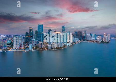 Incredibile tramonto sullo skyline di Brickell Miami Foto Stock