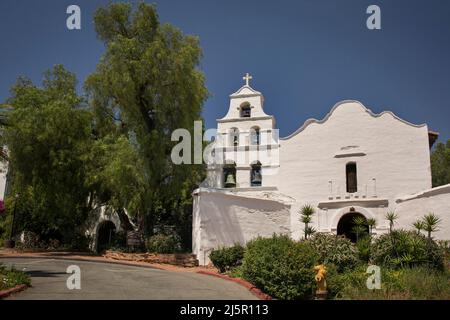 Basilica della Missione San Diego de Alcala (la prima Missione Francescana in California) a San Diego Foto Stock