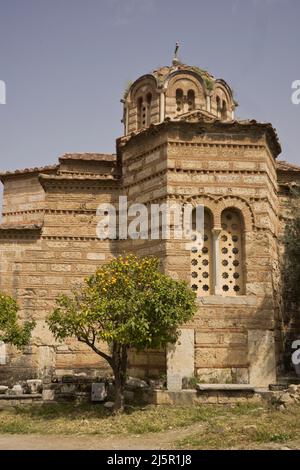 Viste e visitatori dell'antica Agorà romana, dell'antica Agorà, dell'Olympieio e dei siti archeologici di Meteora ad Atene, Grecia, Europa Foto Stock