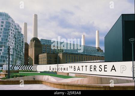 La nuova centrale elettrica di Battersea nel London Borough di Wandsworth, nel sud-ovest di Londra Regno Unito Foto Stock