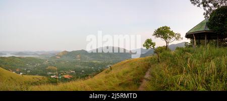 Monte Tapyas, Coron, Isola di Busuanga, Filippine - 10.11.2019 Foto Stock