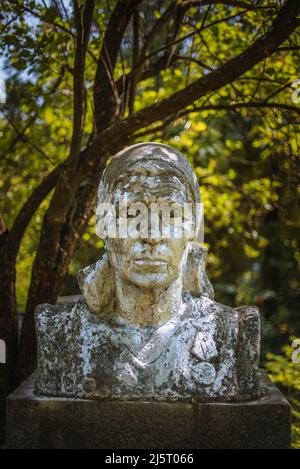 Un cimitero con le tombe dei lavoratori metallurgici a Zaporizhzhia, Ucraina Foto Stock