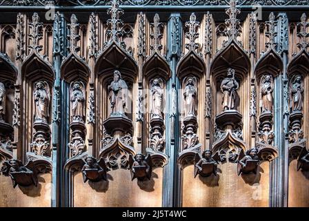 Forse la migliore chiesa che ho visto in decine di anni con un interno stupefacente. Ludlow Shropshire di St Lawrence. Squisito sotto molti aspetti Foto Stock