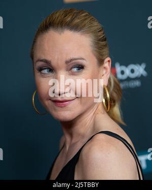 Monaco di Baviera, Germania. 25th Apr 2022. Lisa Maria Potthoff, attrice, arriva alla prima della serie televisiva 'Herzogpark' al Gloria Filpalast. Credit: Sven Hoppe/dpa/Alamy Live News Foto Stock