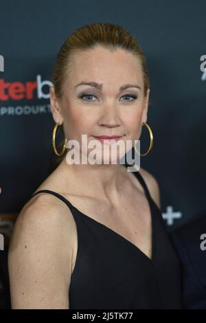 Monaco di Baviera. 25th Apr 2022. Lisa Maria POTTHOFF (attrice), immagine singola, taglia singolo motivo, ritratto, ritratto, verticale. Prima del film HERZOGPARK il 25th aprile 2022 a Monaco. Credit: dpa/Alamy Live News Foto Stock