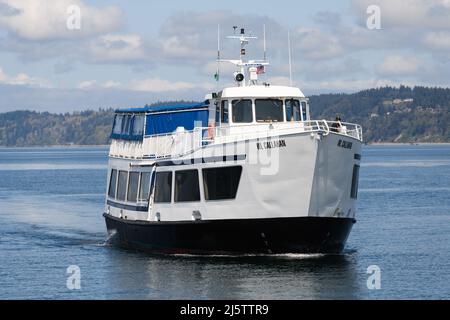 Steilacoom, WA, USA - 23 aprile 2022; traghetto passeggeri W.L.Callahan che arrovina a Steilacoom con un servizio da McNeil Island, Washington state Foto Stock