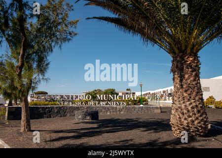 Cimitero a Teguise a Lanzarote, le isole Carnarie in Spagna è molto tradizionale Foto Stock