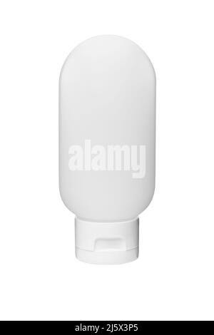 Tubo in silicone cosmetico bianco ricaricabile per lavaggio corpo o shampoo su sfondo bianco isolato. Contenitore da toeletta da viaggio Foto Stock