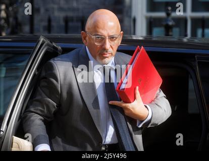 Londra, Regno Unito. 26th Apr 2022. Nadhim Zahawi, Segretario dell'istruzione, alla riunione del Gabinetto. Credit: Karl Black/Alamy Live News Foto Stock