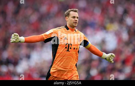 Manuel Neuer of Bayern Muenchen jubelt Muenchen Monaco di Baviera , Germania 23.4.2022 FC Bayern Muenchen Borussia Dortmund Football Fussball Bundesliga Saison 2021 / 2022 alla Allianz Arena © diebilderwelt / Alamy Stock Foto Stock