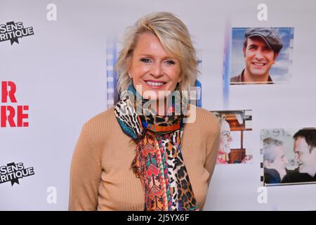 Francia. 25th Apr 2022. Sophie Davant in anteprima del documentario su Claude Lelouch: Tourner pour vivre, al cinema des Cineastes di Parigi, Francia, il 25 aprile 2022. (Foto di Lionel Urman/Sipa USA) Credit: Sipa USA/Alamy Live News Foto Stock