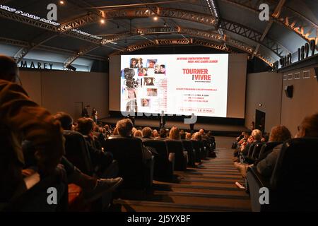 Francia. 25th Apr 2022. L'anteprima del documentario su Claude Lelouch: Tourner pour vivre, al cinema des Cineastes di Parigi, Francia, il 25 aprile 2022. (Foto di Lionel Urman/Sipa USA) Credit: Sipa USA/Alamy Live News Foto Stock