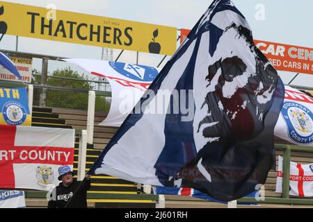 Stockport County Fans Flags in away End Yeovil Town Football Club Foto Stock