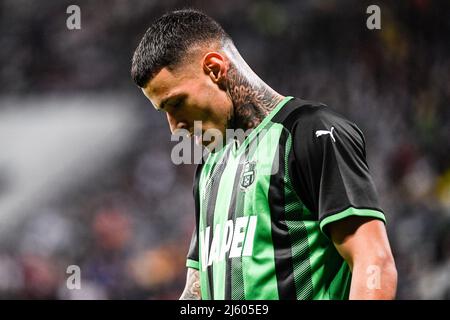 Reggio Emilia, Italia. 25th Apr 2022. Gianluca Scamacca nel corso degli Stati Uniti Sassuolo vs Juventus FC, Campionato italiano di calcio A a Reggio Emilia, Italia, Aprile 25 2022 Credit: Agenzia fotografica indipendente/Alamy Live News Foto Stock