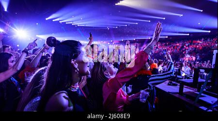 2022-04-26 21:20:59 ROTTERDAM - udienza durante la prima mostra di De Vrienden van Amstel LIVE 2022. ANP KIPPA LEVIN DEN BOER olanda OUT - belgio OUT Foto Stock