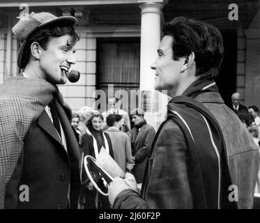 Jeremy Burnham, Ronald Lewis, in set del British Film, 'Bachelor of Hearts', foto di Albert Clarke, Rank Film Distributors, 1958 Foto Stock