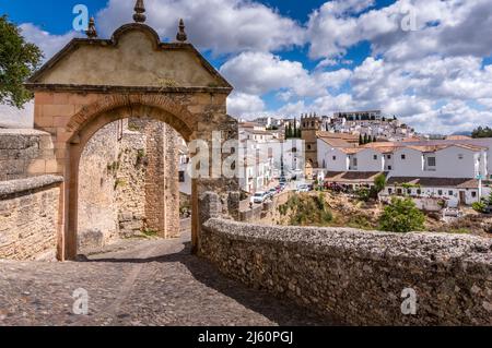 Antico sentiero nella città moresca di Ronda Foto Stock