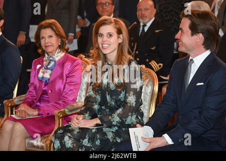 Regina Silvia, Principessa Beatrice ed Eduardo Mapelli Mozzi all'Assemblea Mondiale della Dislessia Svezia al Palazzo reale di Stoccolma, Svezia, 27 aprile 2022. Foto: Jonas Ekstromer / TT / code 10030 Foto Stock