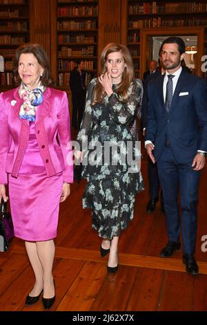 Regina Silvia, Principessa Beatrice e Principe Carl Philip all'Assemblea Mondiale della Dyslessia Svezia al Palazzo reale di Stoccolma, Svezia, 27 aprile 2022.Photo: Jonas Ekstromer / TT / code 10030 Foto Stock