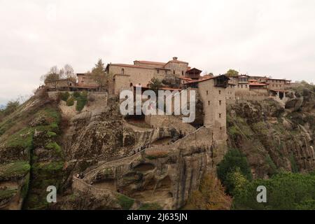 Vista mozzafiato sul Santo Monastero del Grande Meteorone, Meteora, Grecia 2021 Foto Stock