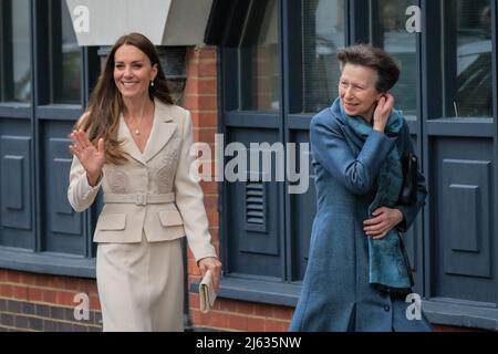 Londra, Regno Unito. 27th Apr 2022. La Principessa reale, Patrono, il Royal College of Midwives (RCM), e la Duchessa di Cambridge, Patrono, il Royal College of Obstetricians and Gynecologists (RCOG), visiteranno la RCM e la sede centrale della RCOG a Londra. Sede di una raccolta di organizzazioni sanitarie femminili dedicate al miglioramento e alla promozione dell'assistenza sanitaria femminile, l'hub è stato progettato dal RCOG per promuovere la collaborazione in tutto il settore. Credit: Imagplotter/Alamy Live News Foto Stock