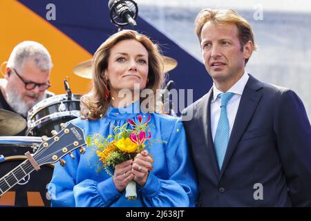 2022-04-27 13:14:51 MAASTRICHT - Principessa Aimee e Principe Floris durante il giorno del Re a Maastricht. Dopo due anni di corona silenziosa, gli olandesi celebrano il giorno del Re come al solito. ANP POOL PATRICK VAN KATWIJK paesi bassi fuori - belgio fuori Foto Stock