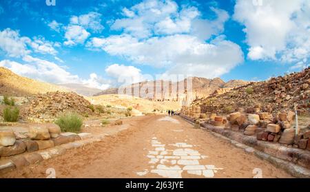 Turisti in visita Petra Jordan 19 febbraio 2020 Foto Stock