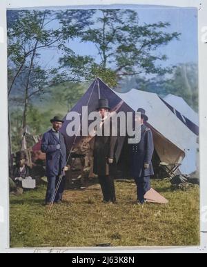 Presidente Abraham Lincoln, Generale maggiore John A. McClernand (R), & E. J. Allen (Allan Pinkerton) (L), Capo del Servizio Segreto degli Stati Uniti Foto Stock