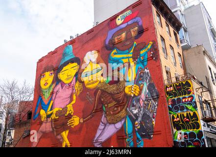 OS Gemeos Mural su 14th Street, New York USA Foto Stock