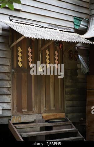 Kuala Lumpur, Malesia - 14 ottobre 2021 tradizionale casa asiatica in legno Foto Stock