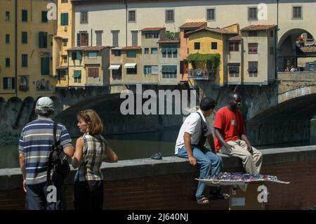 Firenze, Italia 22/06/2005: Ponte Vecchio sull'Arno. ©Andrea Sabbadini Foto Stock