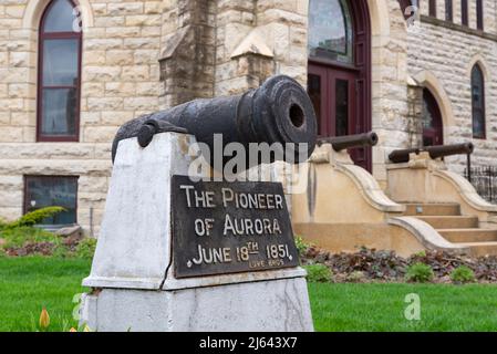 Aurora, Illinois - Stati Uniti - 25th aprile 2022: L'esterno dell'edificio Grand Army of the Republic, costruito nel 1877, nel centro di Aurora. Foto Stock