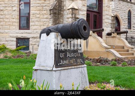 Aurora, Illinois - Stati Uniti - 25th aprile 2022: L'esterno dell'edificio Grand Army of the Republic, costruito nel 1877, nel centro di Aurora. Foto Stock