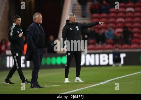 MIDDLESBROUGH, REGNO UNITO. APR 27th il direttore di Cardiff Steve Morison durante la partita del campionato Sky Bet tra Middlesbrough e Cardiff City al Riverside Stadium di Middlesbrough mercoledì 27th aprile 2022. (Credit: Mark Fletcher | MI News) Credit: MI News & Sport /Alamy Live News Foto Stock