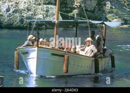 PIETRO USTINOV, MALE SOTTO IL SOLE, 1982 Foto Stock