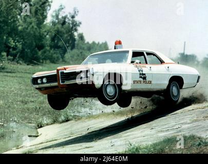 AUTO DI POLIZIA NELLA SCENA DI CHASE, LA PAURA È LA CHIAVE, 1972 Foto Stock