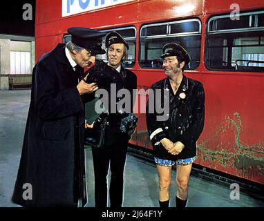 LEWIS,GRANT,VARNEY, MUTINY SUGLI AUTOBUS, 1972 Foto Stock