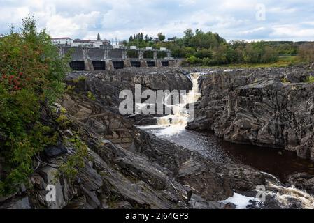 Il fiume St John dopo la diga idroelettrica a Grand Falls, New Brunswick, Canada Foto Stock