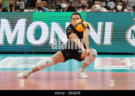 Pala Barton, Perugia, Italia, 27 aprile 2022, rossini salvatore (n.21 leo shoes perkingelmer modena) durante il Play Off - Sir Safety Conad Perugia vs Leo Shoes PerkinElmer Modena - Pallavolo Serie Italiana A Men Superleague Championship Foto Stock